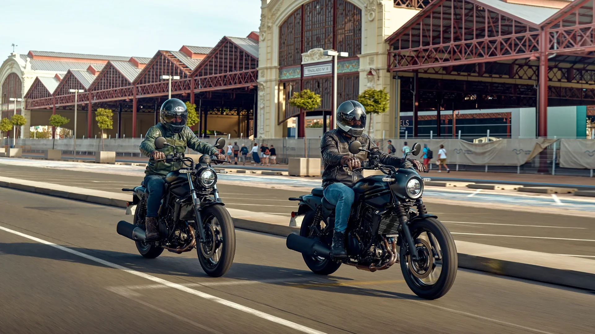 Kawasaki ELIMINATOR 500 action