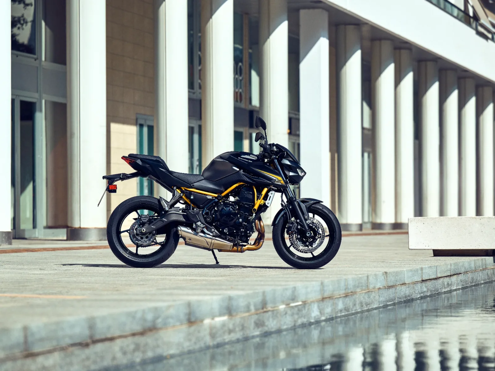 Kawasaki Z 650 S foto 3