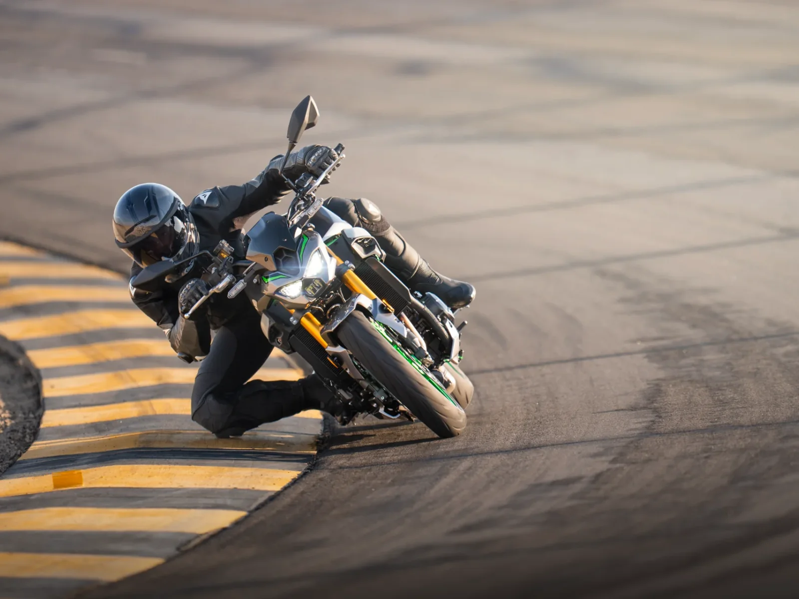 Kawasaki Z 900 SE foto 3