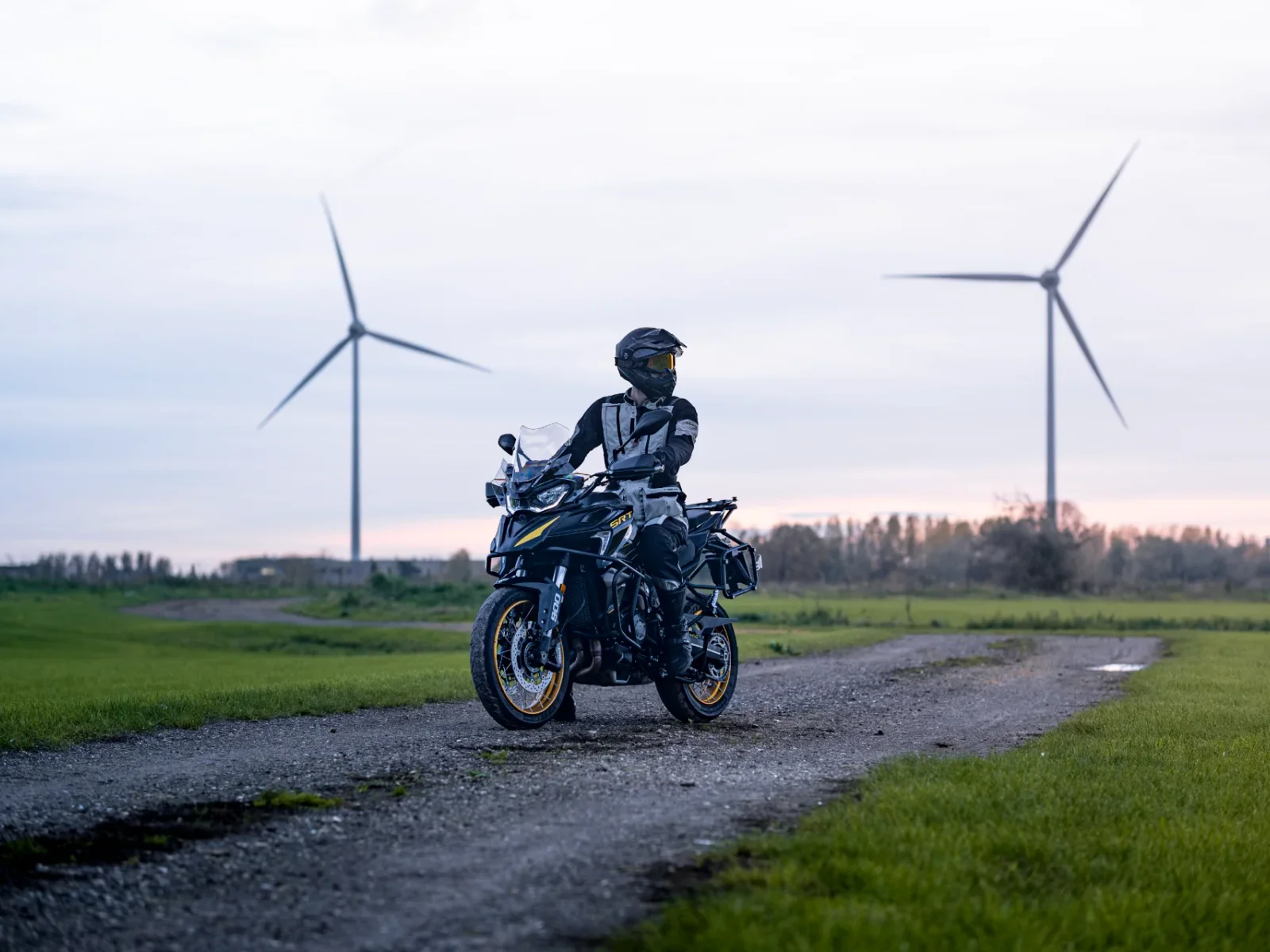 Qjmotor SRT 900 SX TOURING foto 4