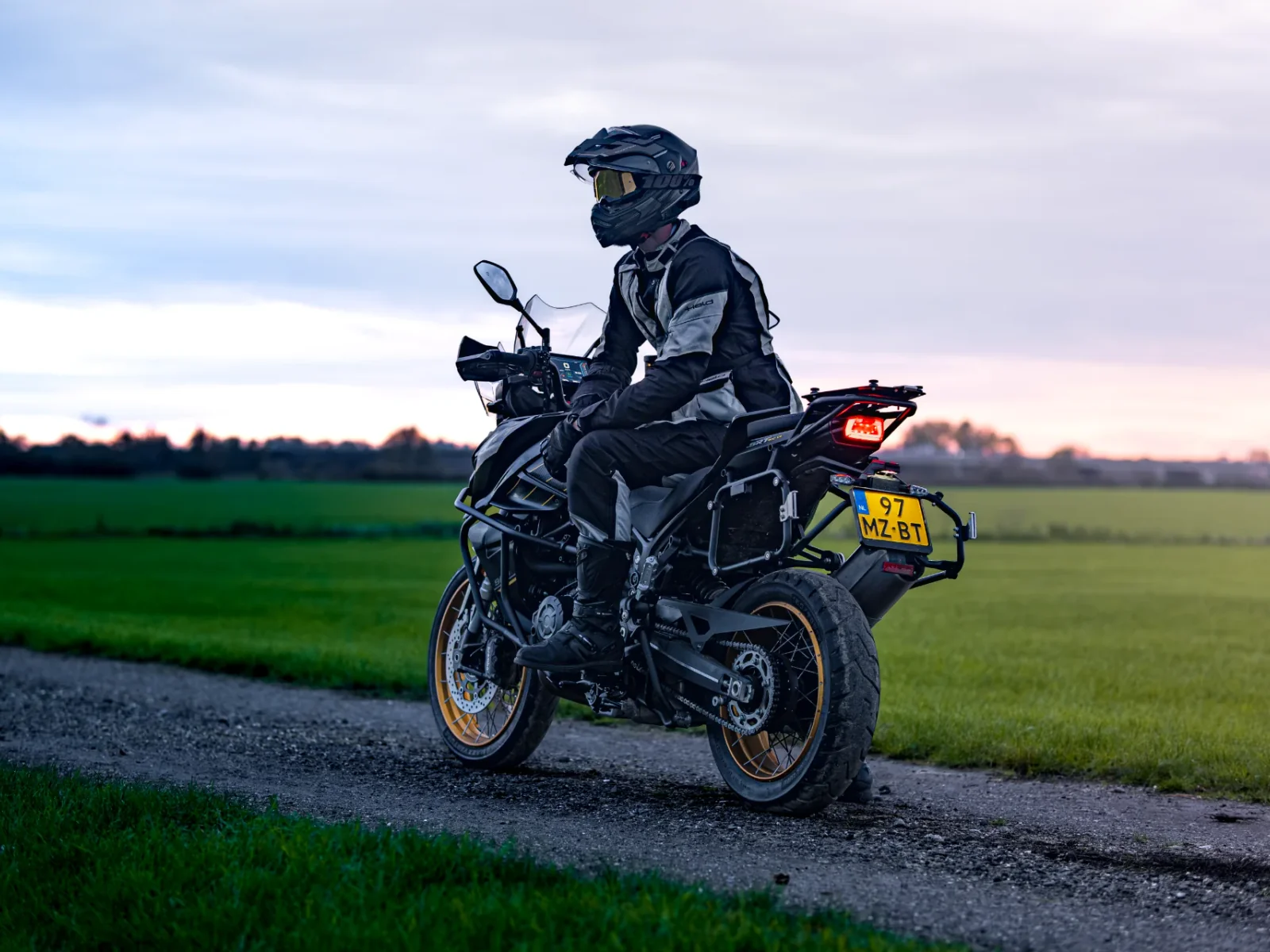 Qjmotor SRT 900 SX TOURING foto 5