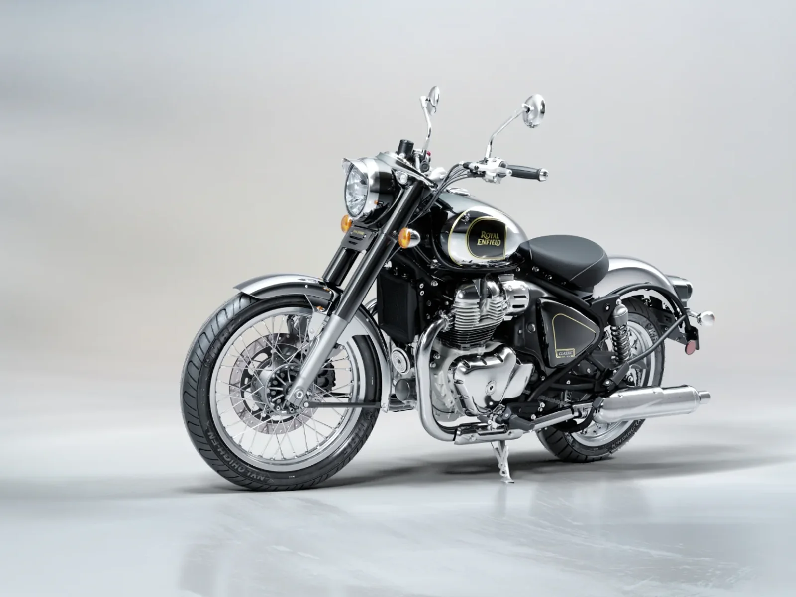 Royal-Enfield CLASSIC 650 foto 7