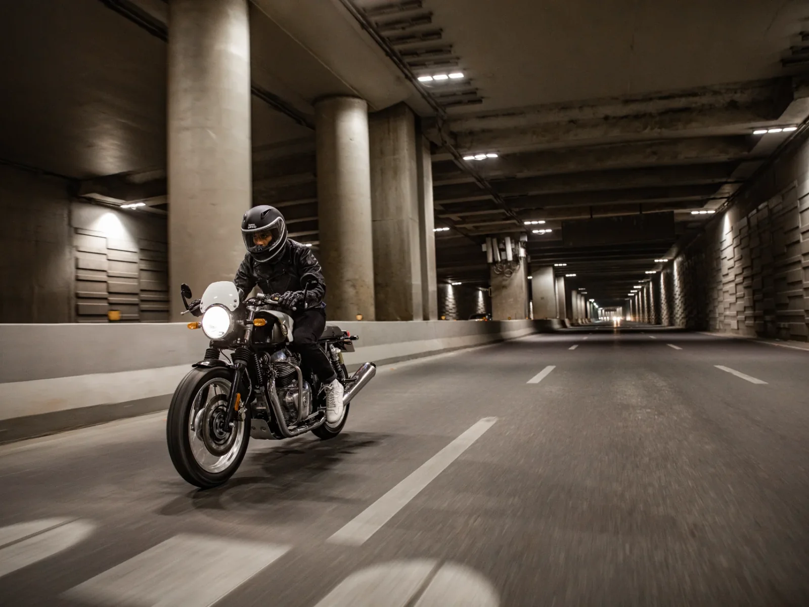 Royal-Enfield CONTINENTAL GT 650 foto 4