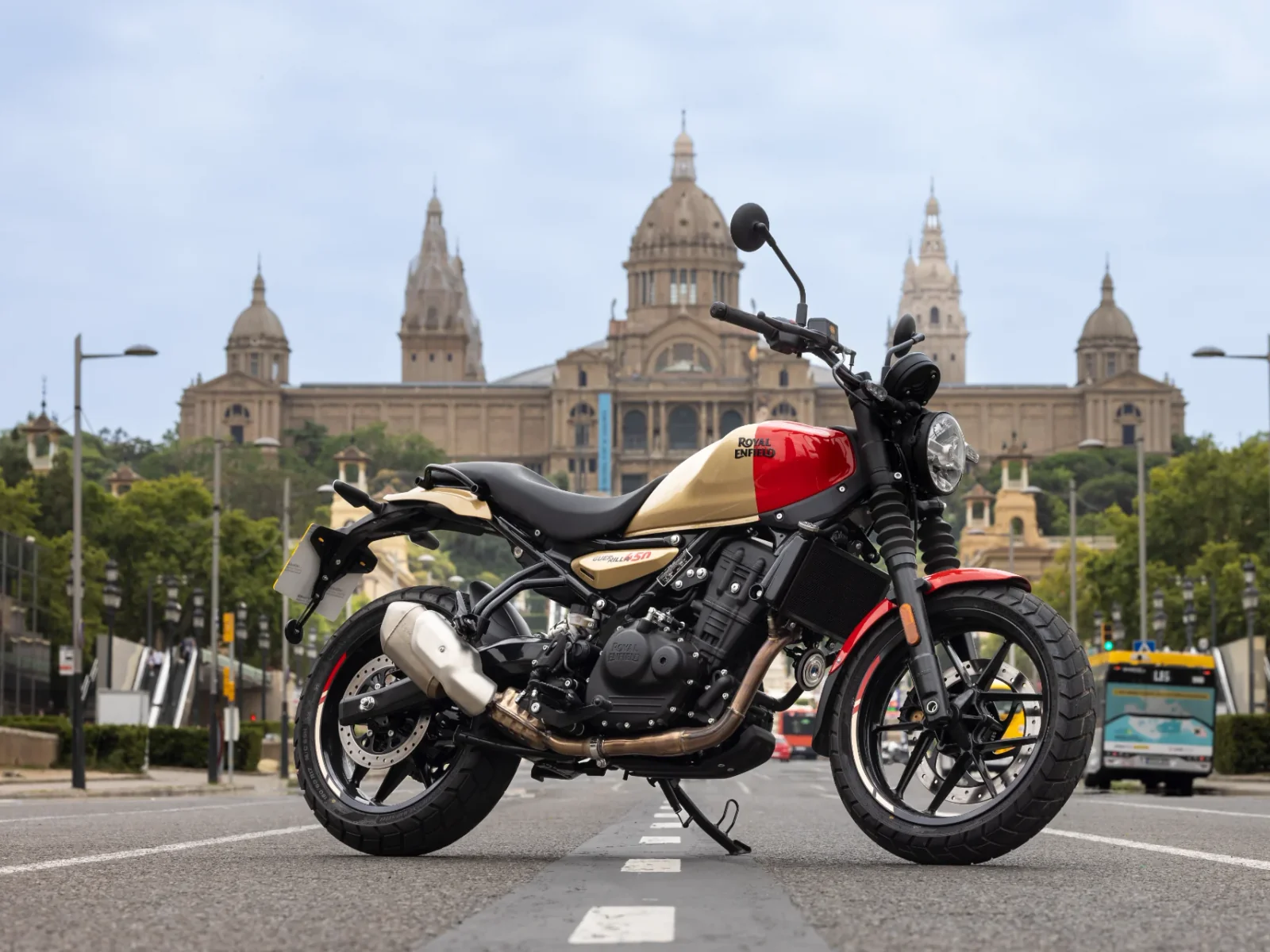 Royal-Enfield GUERRILLA 450 foto 2