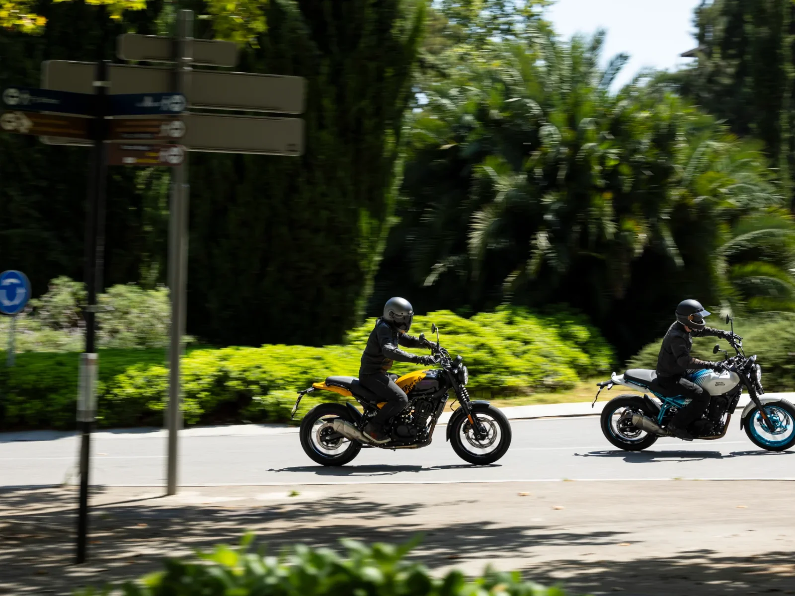 Royal-Enfield GUERRILLA 450 foto 4