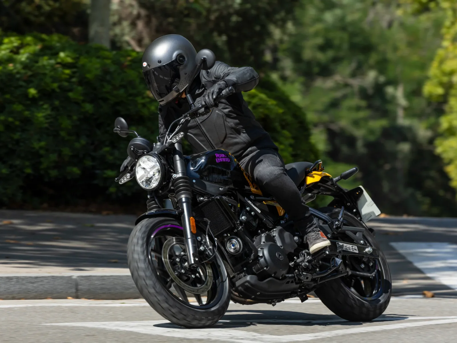 Royal-Enfield GUERRILLA 450 foto 6