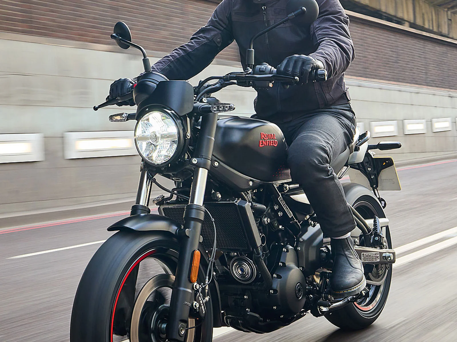 Royal-Enfield GUERRILLA 450 APEX foto 15