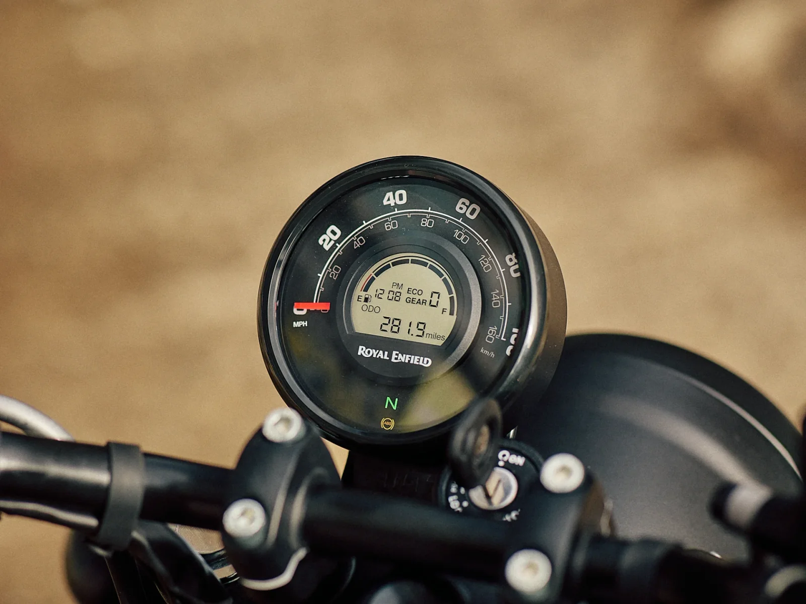 Royal-Enfield HNTR 350 foto 7