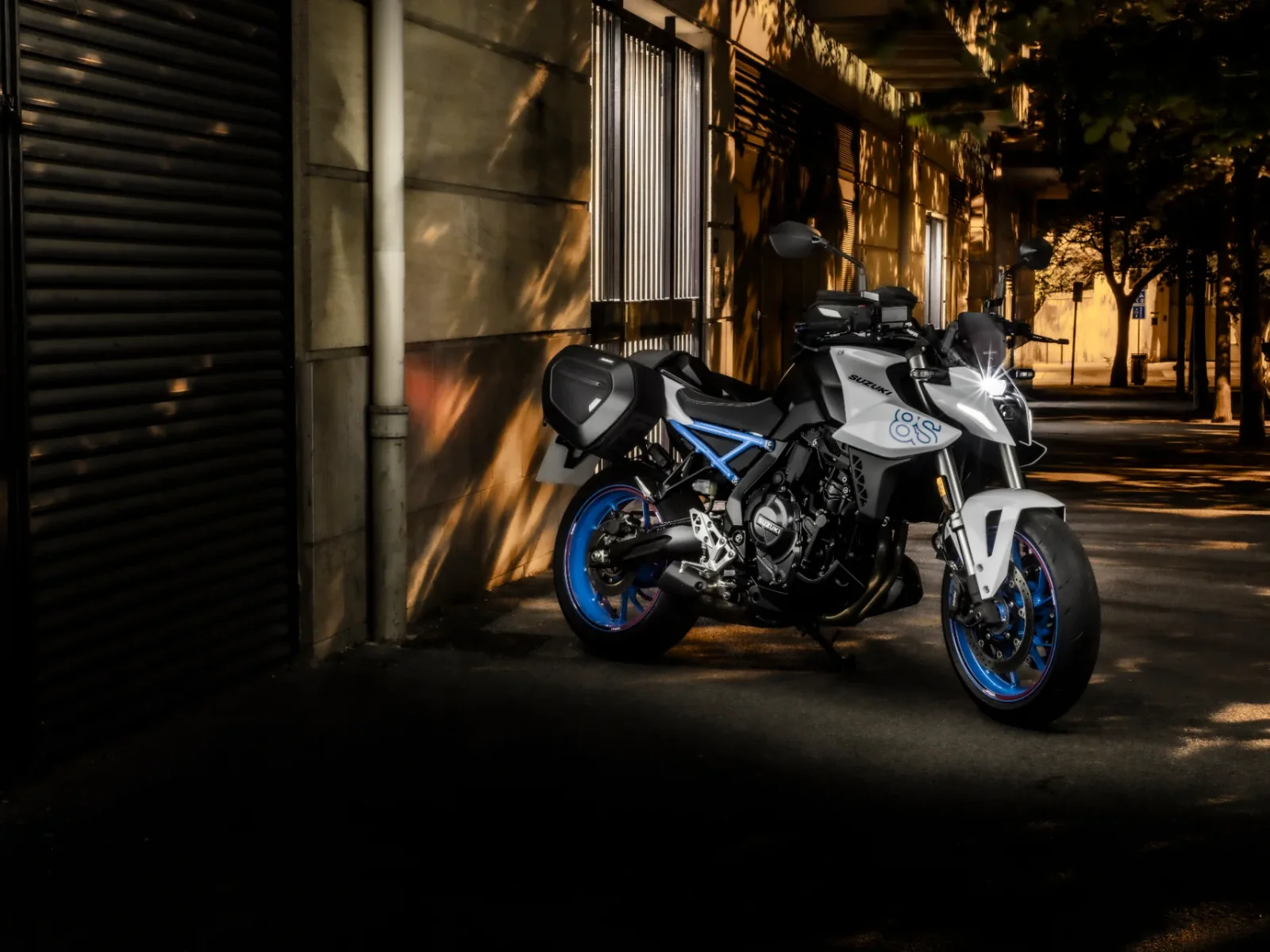 Suzuki GSX-8S foto 7