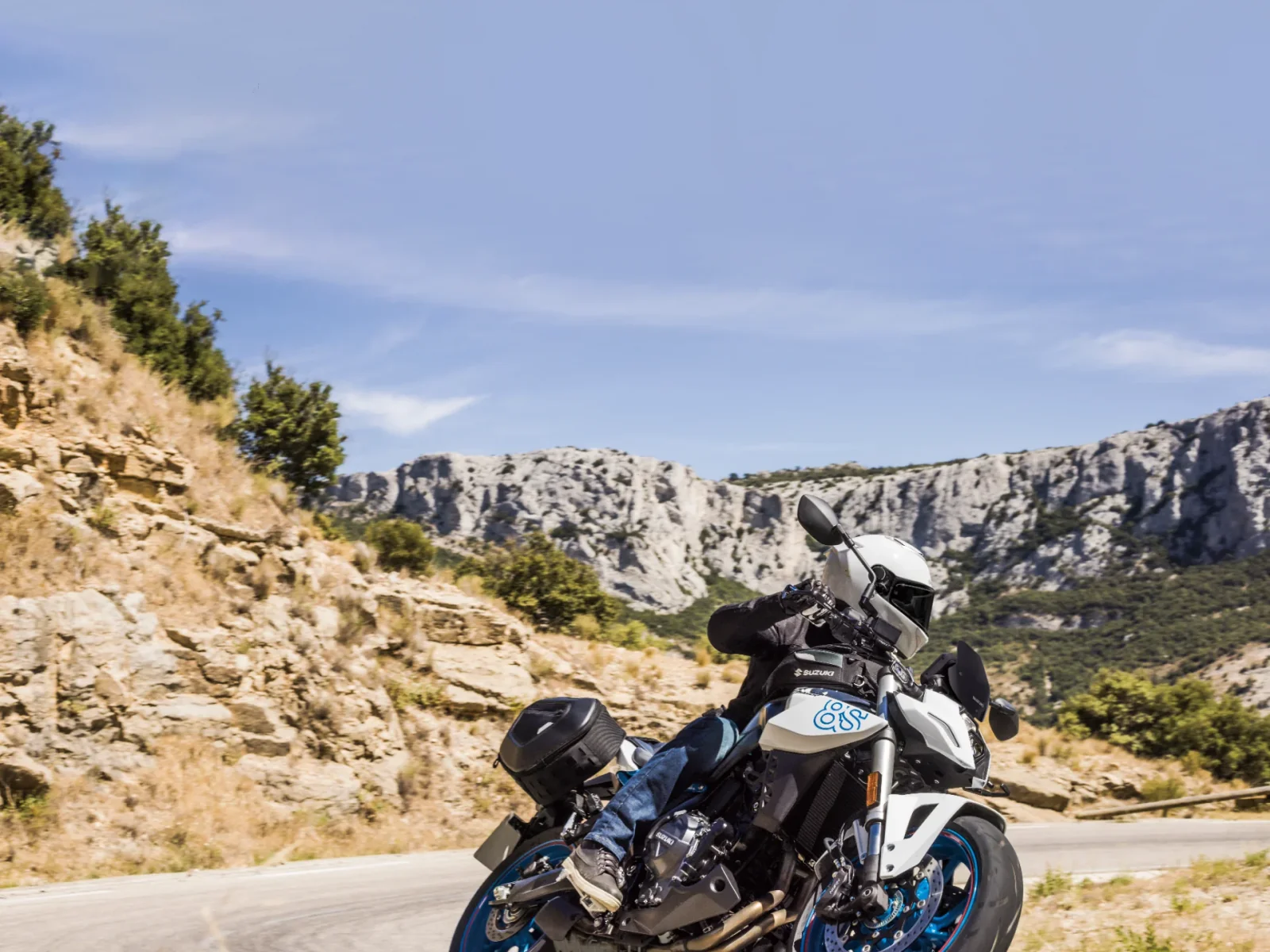 Suzuki GSX-8S foto 2