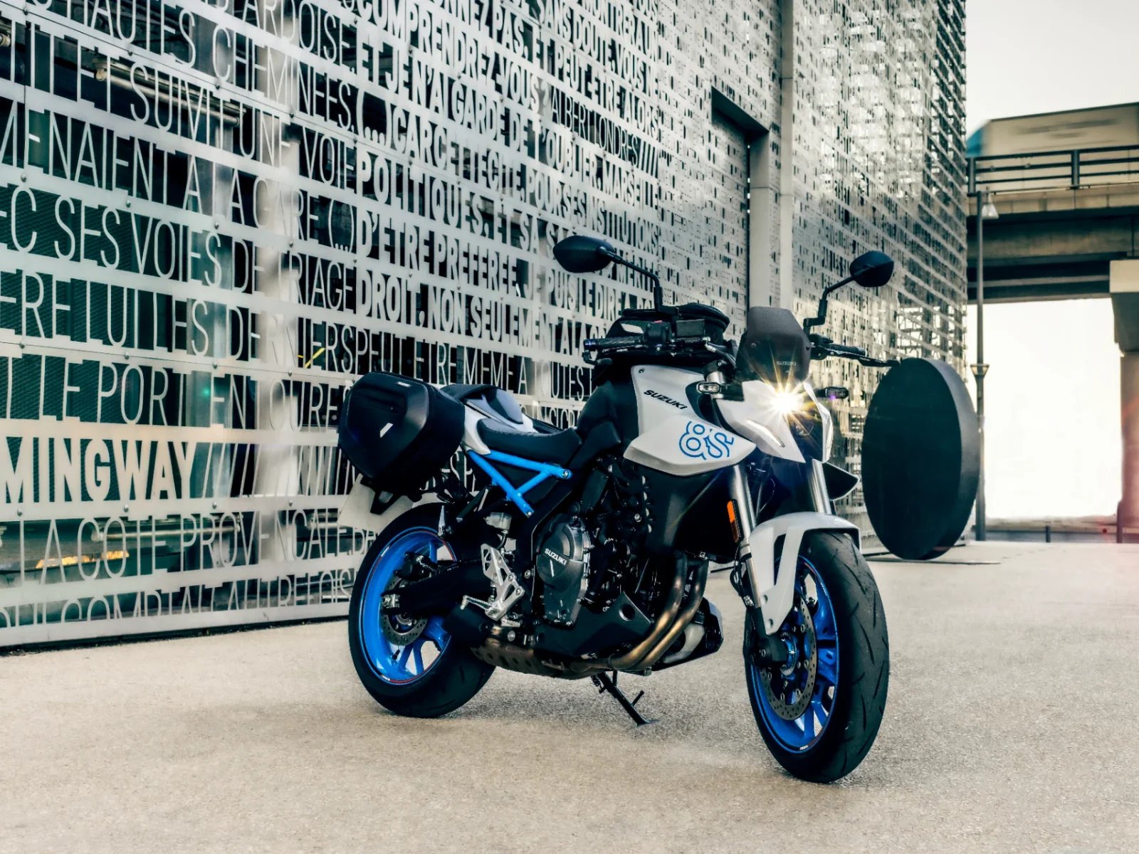 Suzuki GSX-8S foto 9