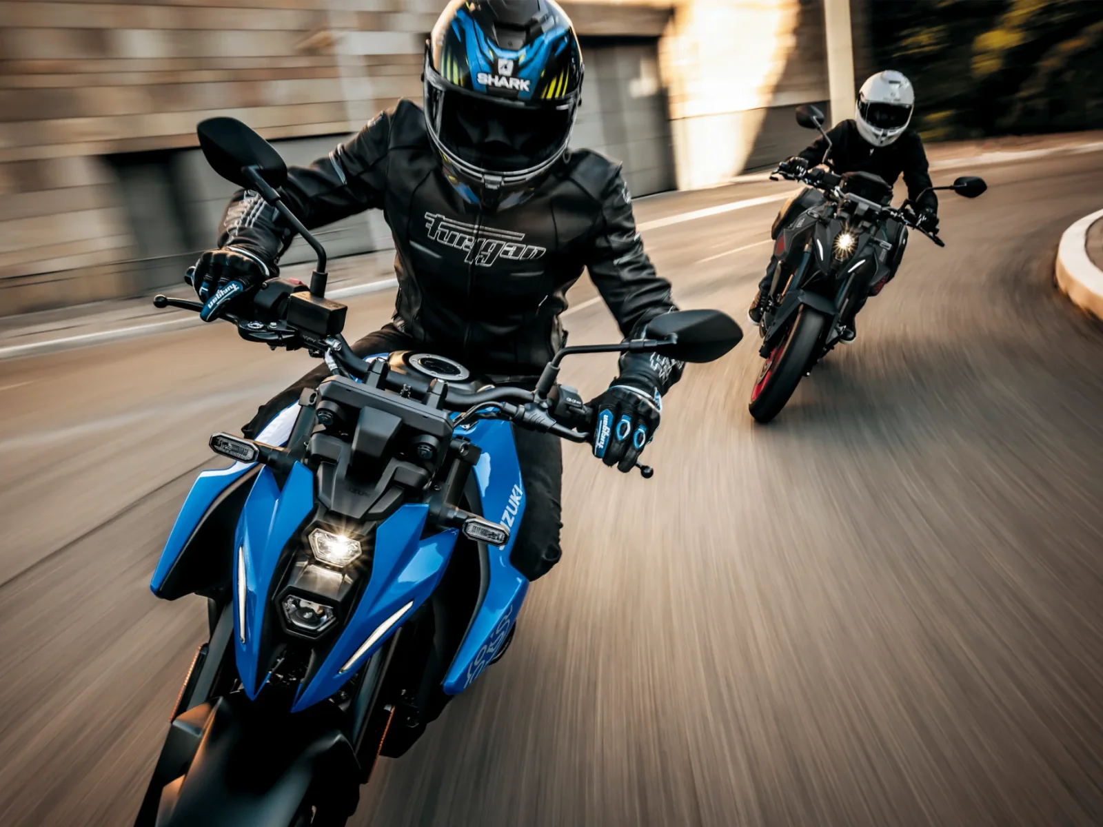 Suzuki GSX-8S foto 1