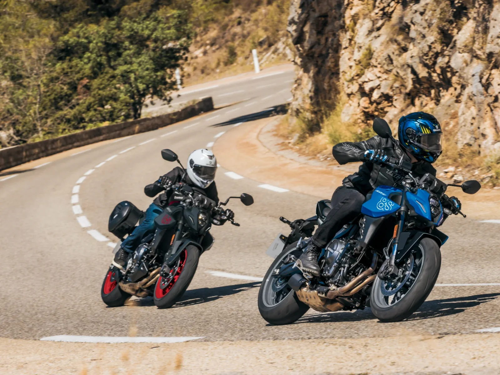 Suzuki GSX-8S foto 2