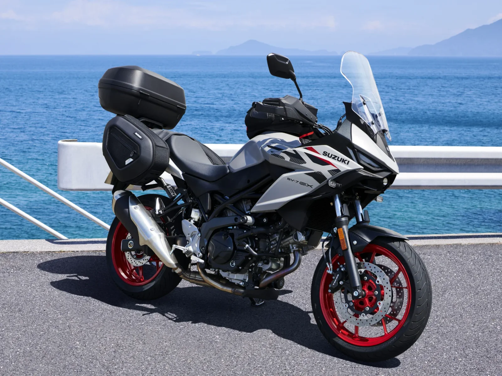 Suzuki SV 7 GX foto 3