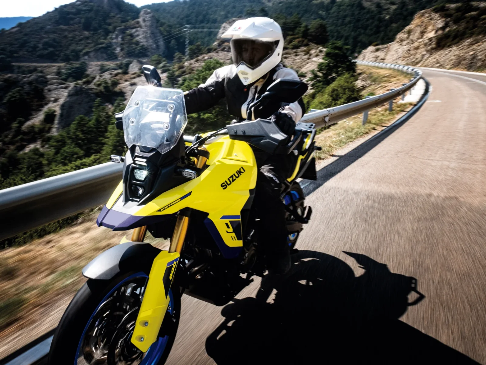 Suzuki V-STROM 800 foto 2