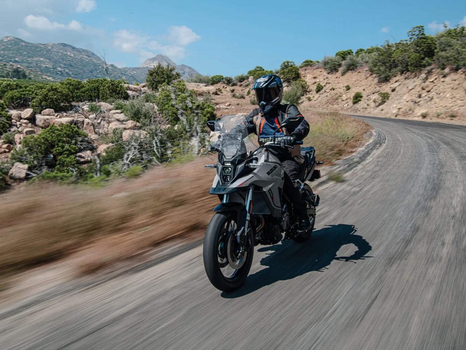 Suzuki V-STROM 800 foto 4