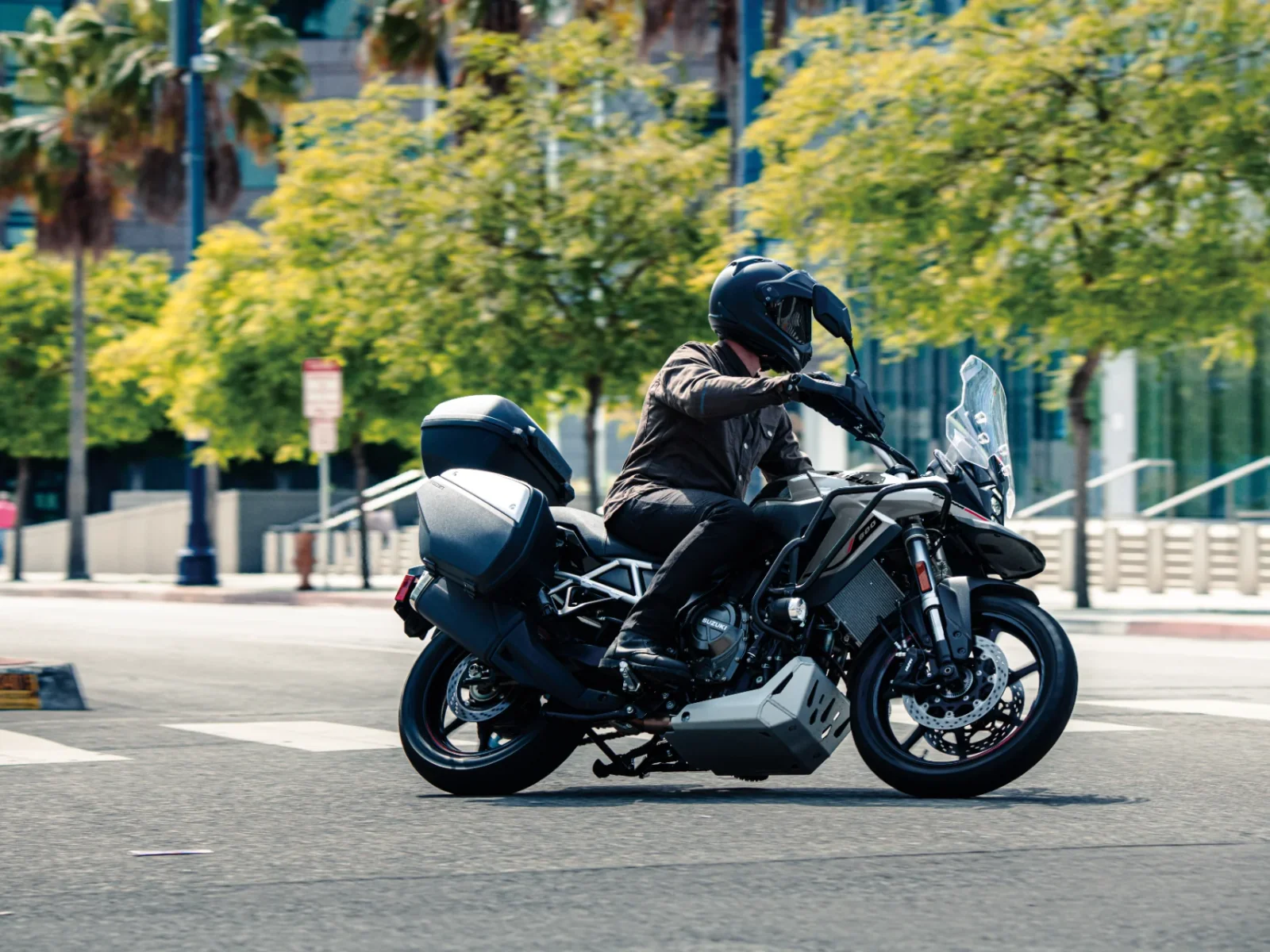 Suzuki V-STROM 800 foto 6