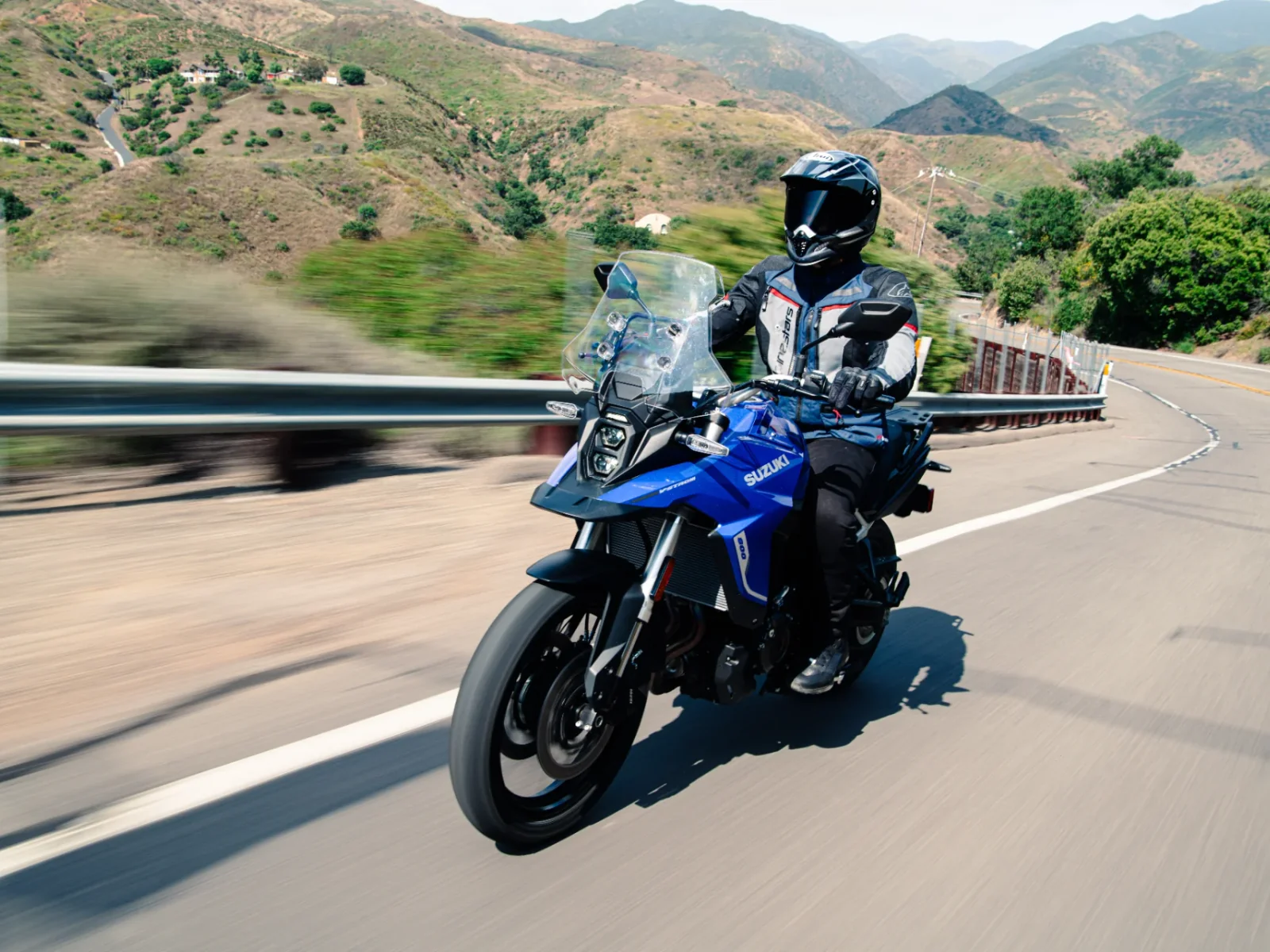 Suzuki V-STROM 800DE foto 2
