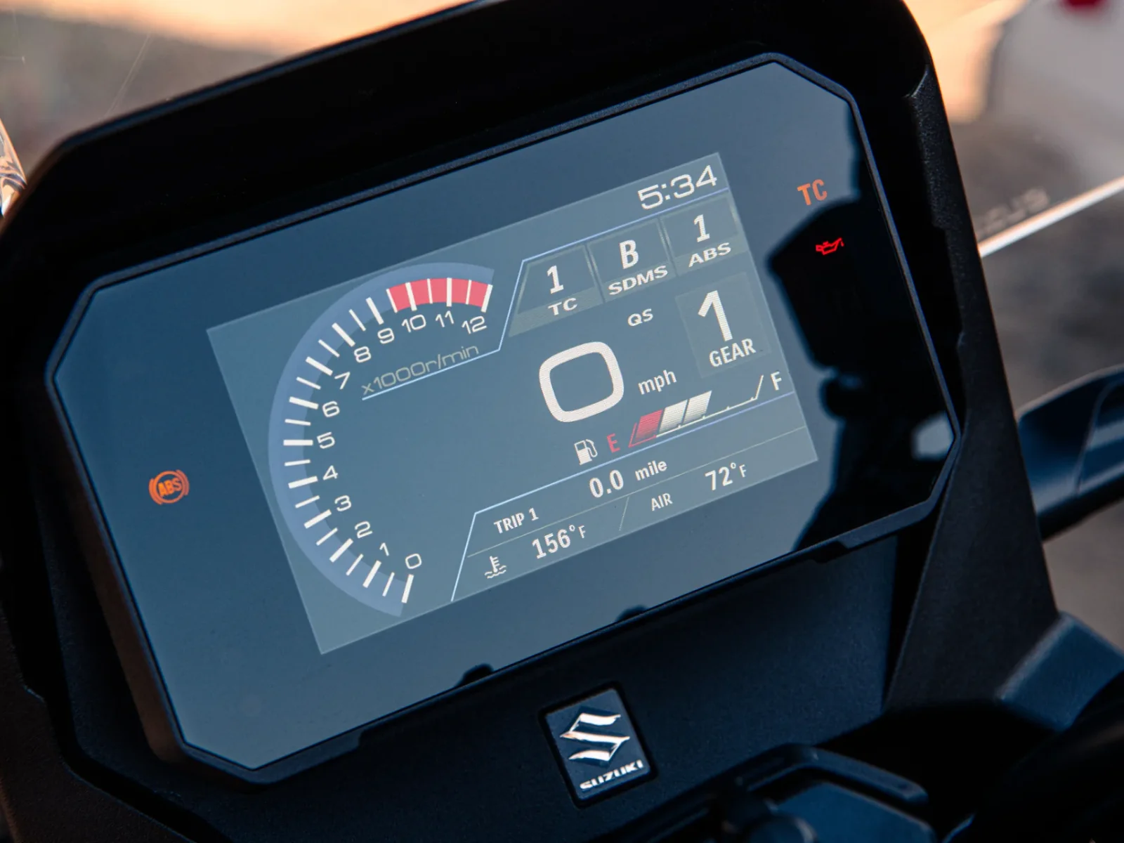 Suzuki V-STROM 800DE foto 3